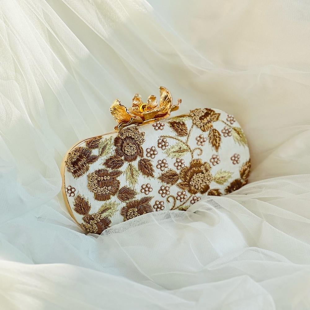 Elegant Gold and Cream Zardozi Clutch with Ornate Design
